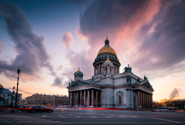 На диаграмме представлены данные по погоде в санкт петербурге в июле по вертикальной