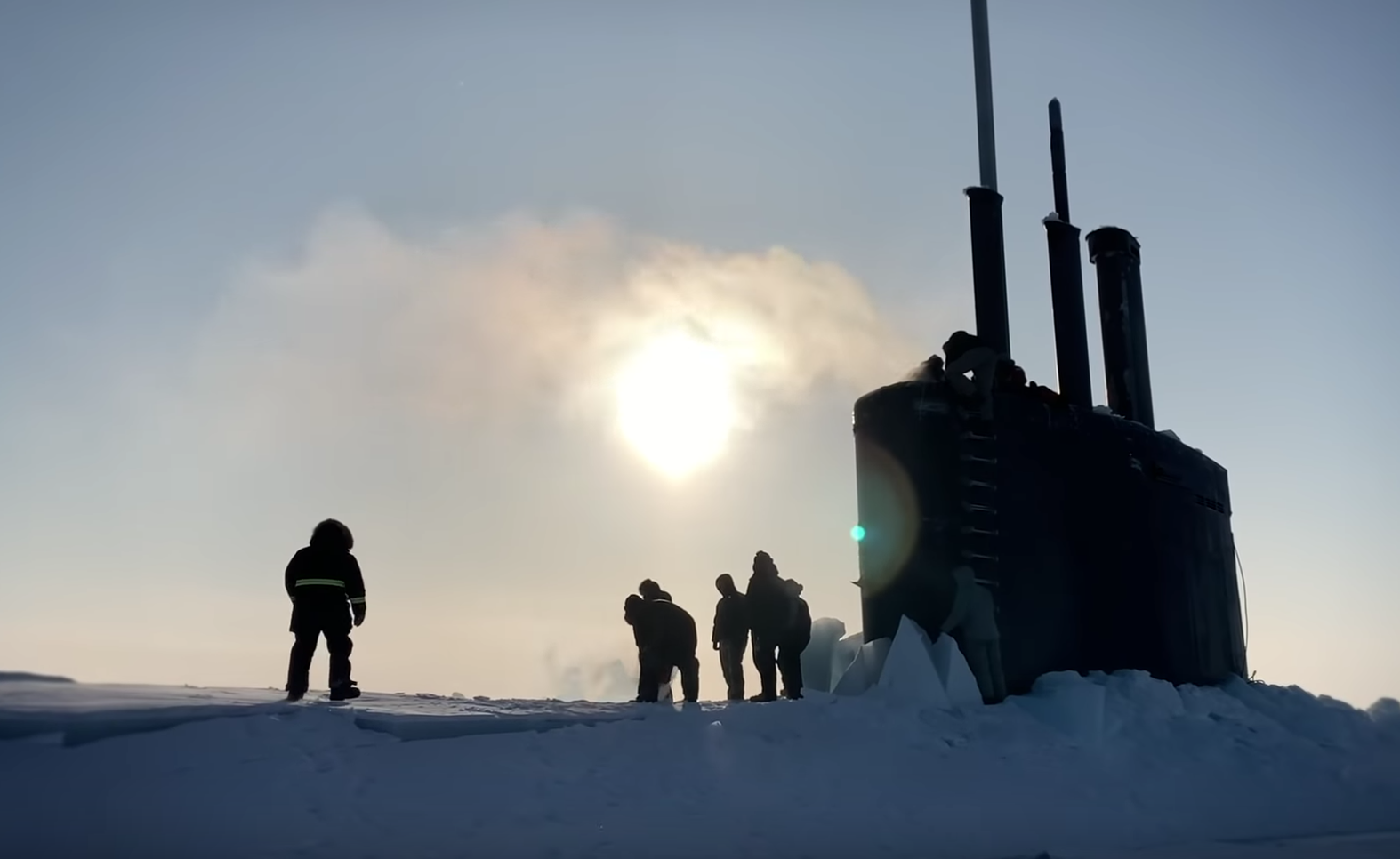 Арктика ролик. Всплытие подводной лодки в арктических льдах 2020 года ВМФ России. Всплытие подводной лодки в Арктике. Всплытие АПЛ во льдах. Подводная лодка в Арктике всплытие.