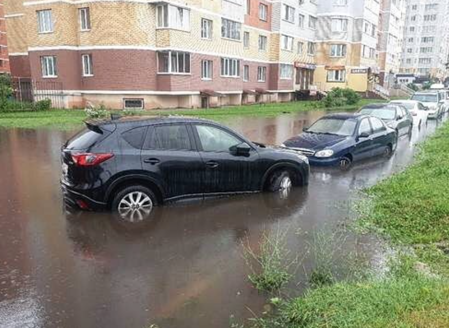 GISMETEO: В Брянске за ночь выпала месячная норма осадков
