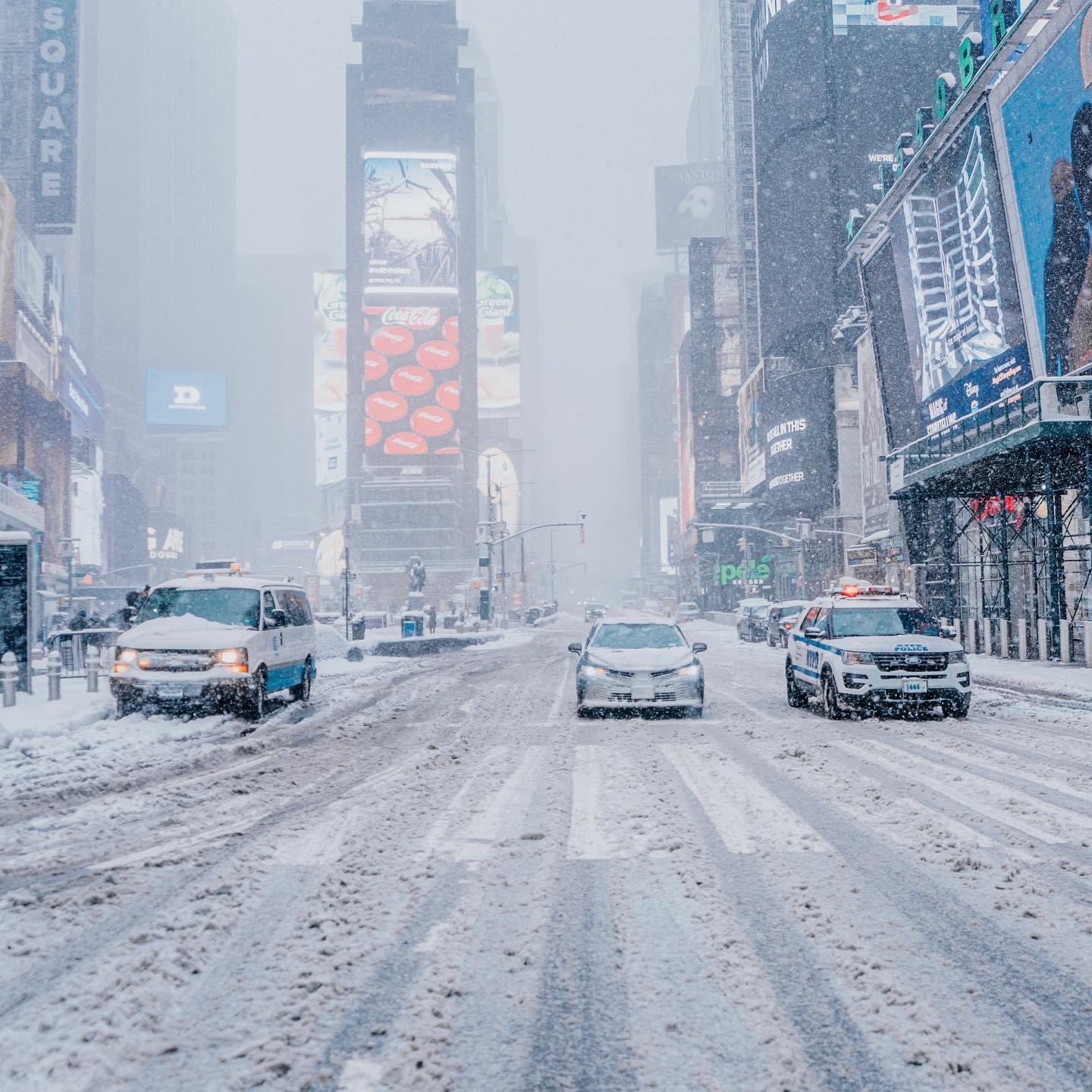 Снег в Нью-Йорке