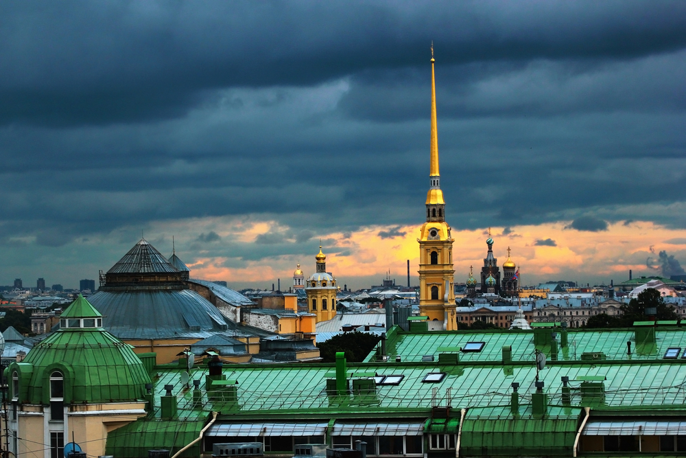 На диаграмме представлены данные по погоде в санкт петербурге в июле по вертикальной оси указано