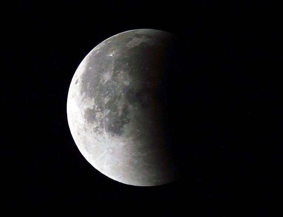 Начало лунного года 2024. Лунное затмение с борта МКС. Луна 01.09.1997. 18.12.97 Луна.