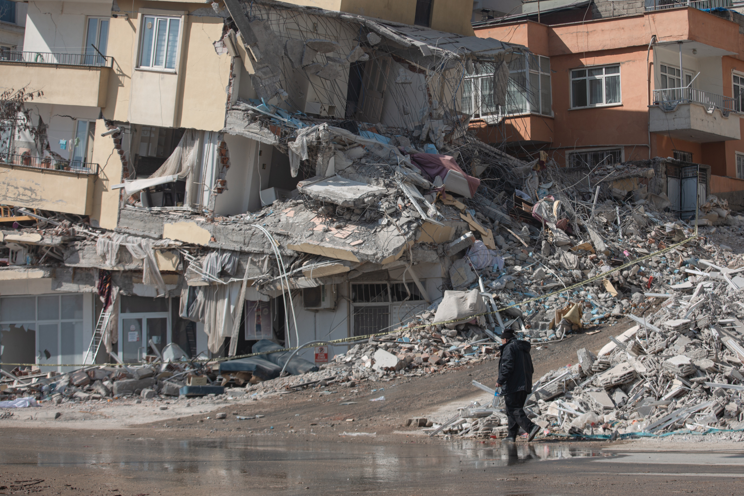 Масштабное землетрясение. Землетрясение в Турции 2023. Землетрясение картинки. Разрушительные землетрясения.